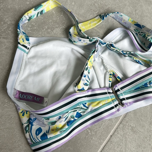 3X top and 2X bottom high waist cut out floral/stripe detail bikini - Picture 3 of 7